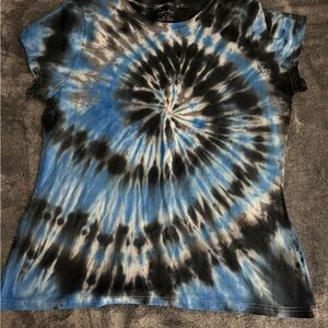 Derek Heart Black and Blue Tie-Dye Short Sleeve Tee